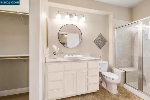 Bath - 1121 Haven St, Martinez, CA 94553 photo 2 of 4