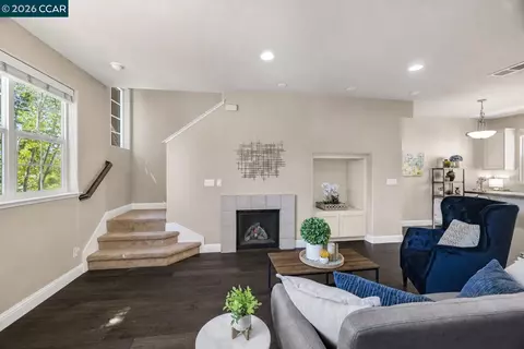 Living - 1121 Haven St, Martinez, CA 94553 photo 6 of 6