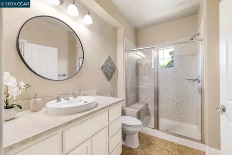 Bath - 1121 Haven St, Martinez, CA 94553 photo 3 of 4