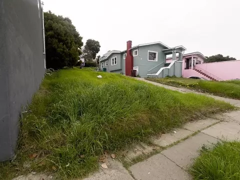 Macarthur Blvd, Oakland, CA 94603 photo 2