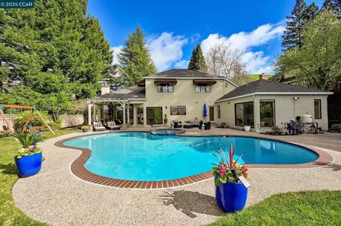 4060 Sugar Maple Dr, Danville, CA 94506