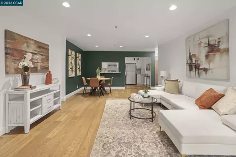 322 Hanover Ave #107, Oakland, CA 94606