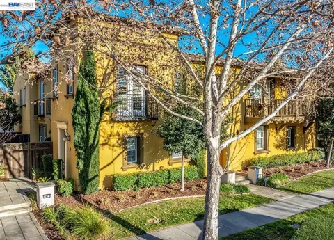 7672 Stoneleaf Rd, San Ramon, CA 94582 photo 1