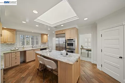 Kitchen - 5280 Sheridan Rd, Sunol, CA 94586 photo 3 of 5