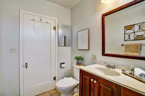 Bath - 445 W Lowell Ave, Tracy, CA 95376 photo 2 of 2