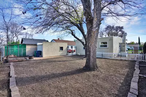 Exterior - 445 W Lowell Ave, Tracy, CA 95376 photo 9 of 10