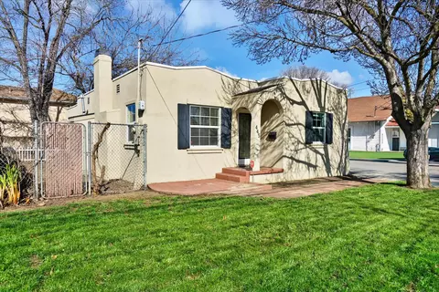 Exterior - 445 W Lowell Ave, Tracy, CA 95376 photo 3 of 10