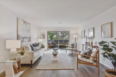 955 Shorepoint Ct #216, Alameda, CA 94501