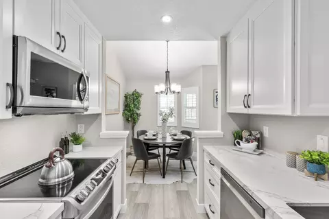 8170 Mountain View Dr #F, Pleasanton, CA 94588