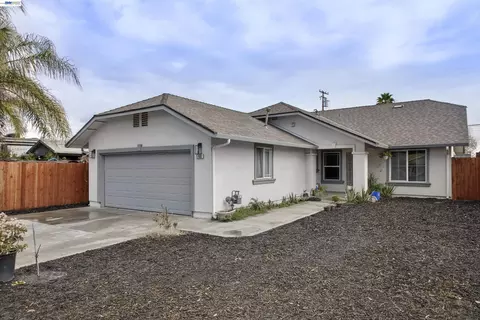1740 Denver St, Modesto, CA 95358 photo 1