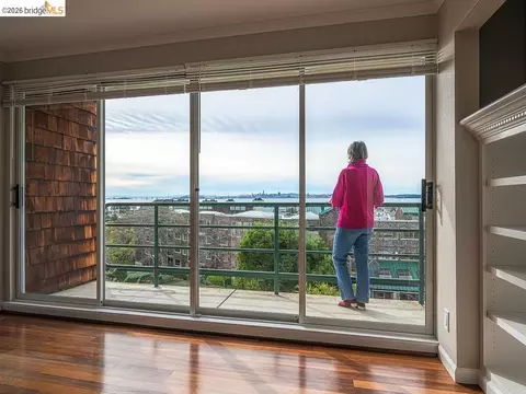 1201 Brickyard Way #112, Richmond, CA 94801