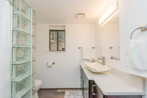 Bath - 410 Lake Forest Dr, Trinity Center, CA 96091 photo 5 of 5