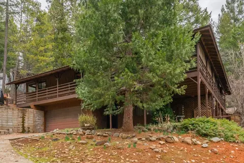 Exterior - 410 Lake Forest Dr, Trinity Center, CA 96091 photo 2 of 13