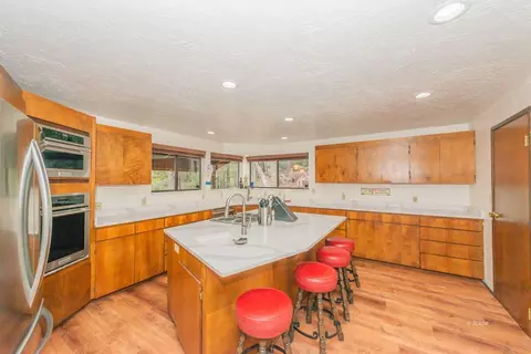 Kitchen - 410 Lake Forest Dr, Trinity Center, CA 96091 photo 2 of 7