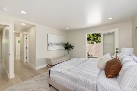 Bedroom - 483 Boynton Ave, Berkeley, CA 94707 photo 1 of 3