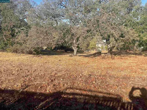 35 Hilltop Rd, Martinez, CA 94553 photo 4