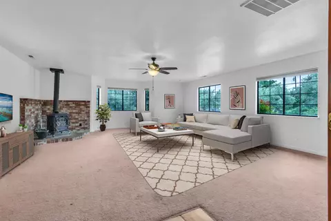 Living - 3665 Illinois Ave, Corning, CA 96021 photo 6 of 10