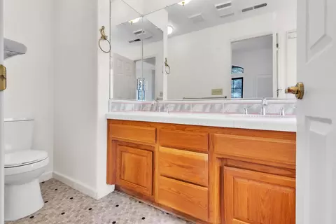 Bath - 3665 Illinois Ave, Corning, CA 96021 photo 1 of 4