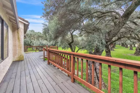 Exterior - 3665 Illinois Ave, Corning, CA 96021 photo 5 of 15