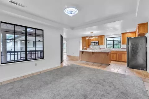 Living - 3665 Illinois Ave, Corning, CA 96021 photo 4 of 10