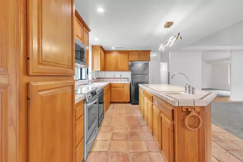 Kitchen - 3665 Illinois Ave, Corning, CA 96021 photo 2 of 4