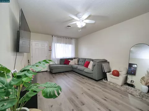 Living - 2500 Haddon Ave, Modesto, CA 95354 photo 1 of 1