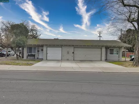 Exterior - 2500 Haddon Ave, Modesto, CA 95354 photo 2 of 12