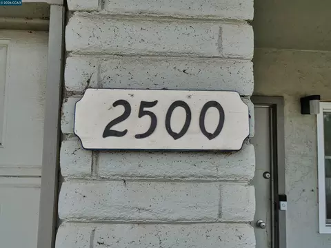Exterior - 2500 Haddon Ave, Modesto, CA 95354 photo 6 of 12