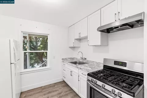 Kitchen - 2220 S Crest Ave, Martinez, CA 94553 photo 2 of 2