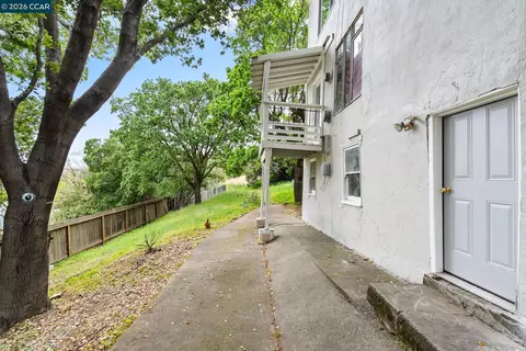 Other - 2220 S Crest Ave, Martinez, CA 94553 photo 4 of 6