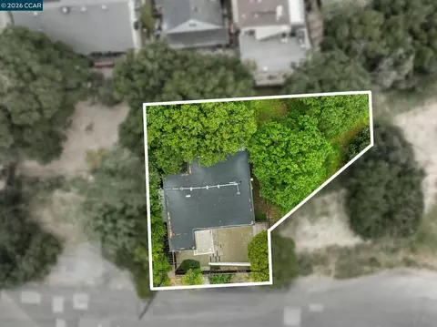 View/Area - 2220 S Crest Ave, Martinez, CA 94553 photo 1 of 4