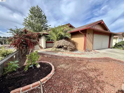 797 Coral Ridge Cir, Rodeo, CA 94572 photo 1