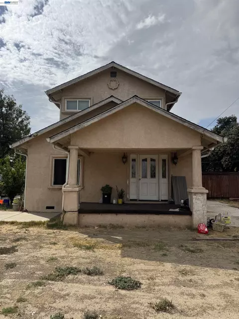 604 Sunset Ave, Modesto, CA 95351