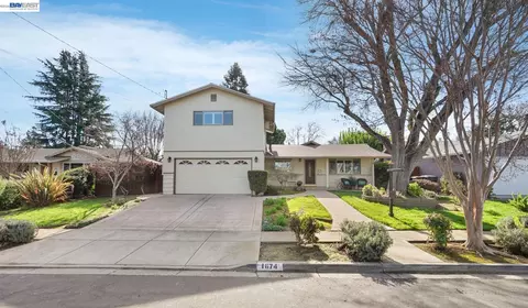 1674 Kasba St, Concord, CA 94518 photo 1