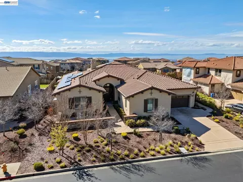 73 Stonebrae Rd, Hayward, CA 94542 photo 1
