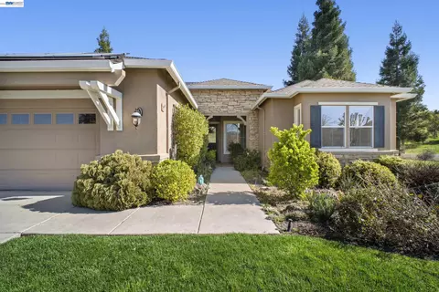 Exterior - 8 Rock Ridge Ct, Copperopolis, CA 95228 photo 5 of 10