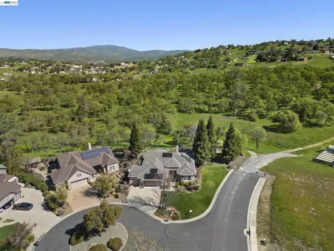View/Area - 8 Rock Ridge Ct, Copperopolis, CA 95228 photo 1 of 9