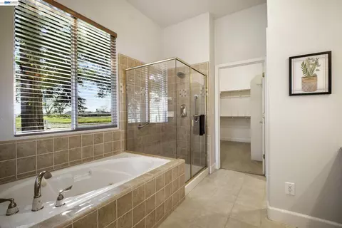Bath - 8 Rock Ridge Ct, Copperopolis, CA 95228 photo 1 of 4