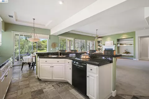 Kitchen - 8 Rock Ridge Ct, Copperopolis, CA 95228 photo 3 of 5