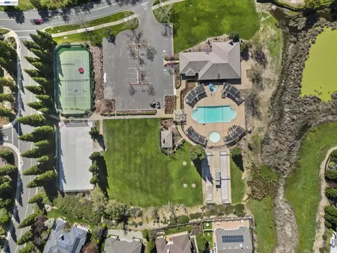View/Area - 8 Rock Ridge Ct, Copperopolis, CA 95228 photo 8 of 9