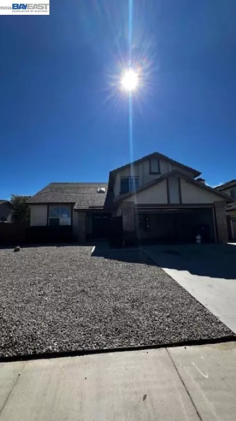 2310 Lightcap St, Lancaster, CA 93535