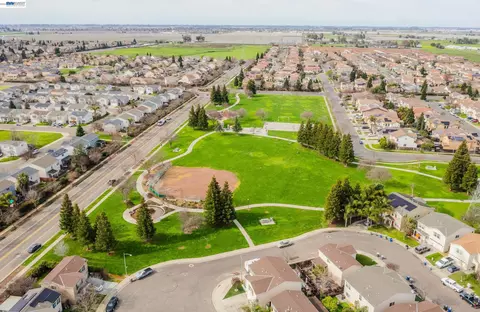 View/Area - 1255 Day Light Dr, Merced, CA 95348 photo 5 of 7