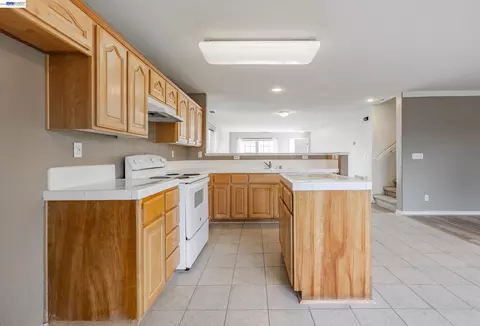 Kitchen - 1255 Day Light Dr, Merced, CA 95348 photo 1 of 1