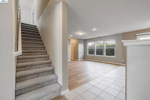 Entry Way - 1255 Day Light Dr, Merced, CA 95348 photo 1 of 1