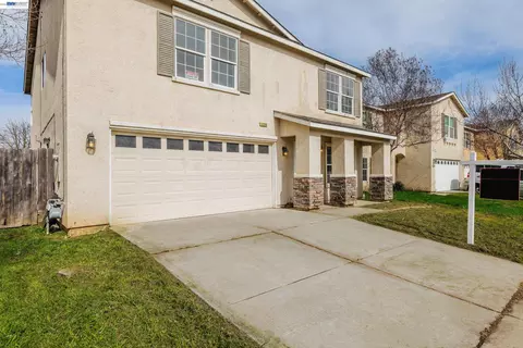 Exterior - 1255 Day Light Dr, Merced, CA 95348 photo 3 of 5