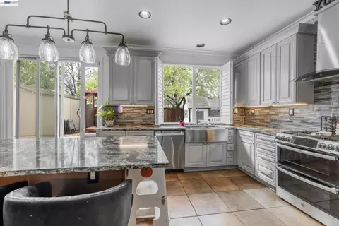 Kitchen - 2541 Rowe Dr, Fairfield, CA 94533 photo 5 of 5