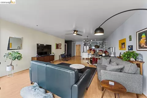 Living - 1201 Pine St #354, Oakland, CA 94607 photo 2 of 5