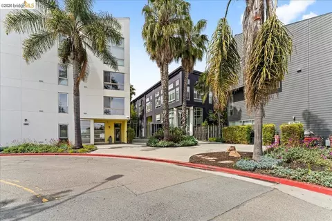Exterior - 1201 Pine St #354, Oakland, CA 94607 photo 3 of 8