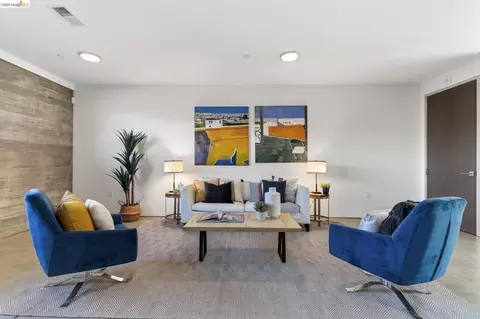 Living - 811 Folger Ave, Berkeley, CA 94710 photo 6 of 6