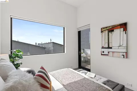 Bedroom - 811 Folger Ave, Berkeley, CA 94710 photo 4 of 5